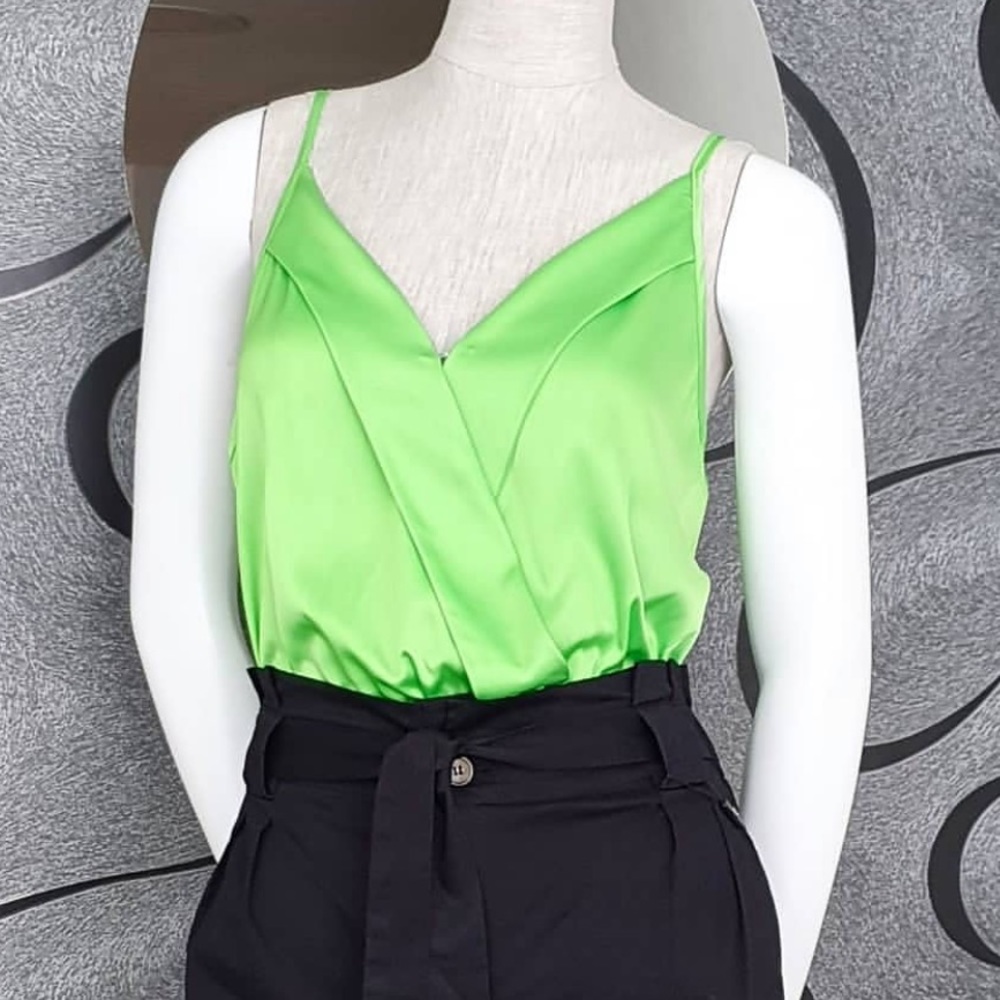 NWOT Bodysuit silk color apple